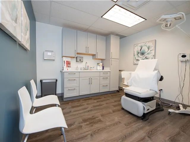 Crossroads Dermatology, Longmont